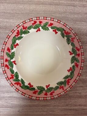 Set of 4 Essential Home Tartan Ribbon Christmas 2005 Holly Rim Soup Bowls